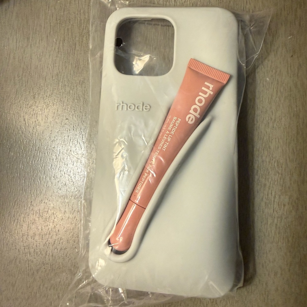 Rhode iPhone 16 Pro Max Lip Case